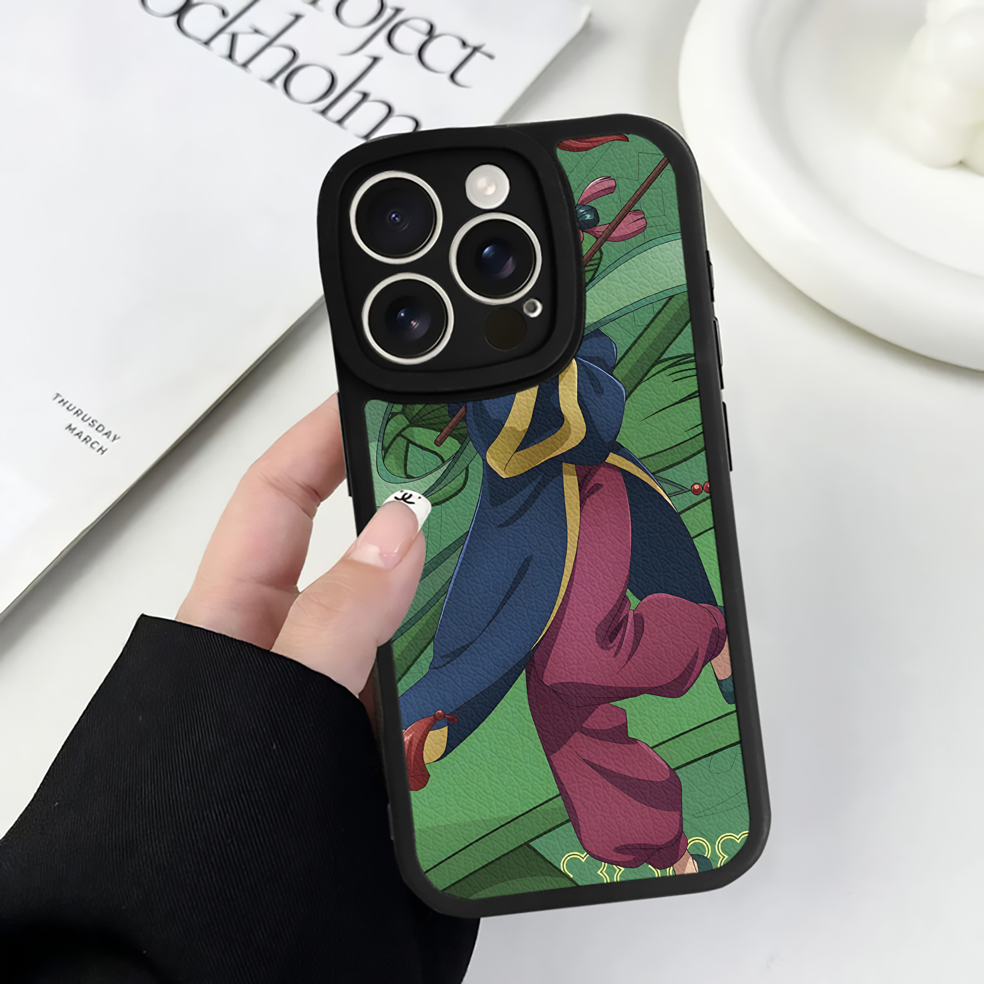 薬屋のひとりごと The Apothecary Diaries 【iPhone 16シリーズ対応】シリコンスマホケース（レザー調） 材質：シリコン